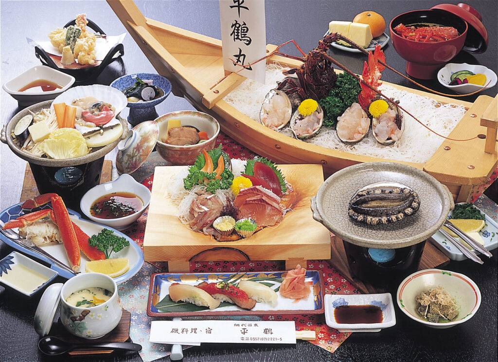 あわびの踊り焼きと伊勢海老お作り付き